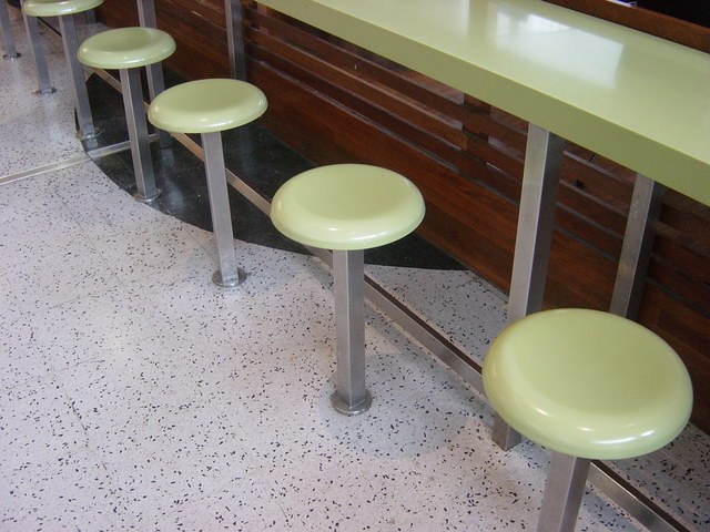 food-court-stool-1525537-640x480